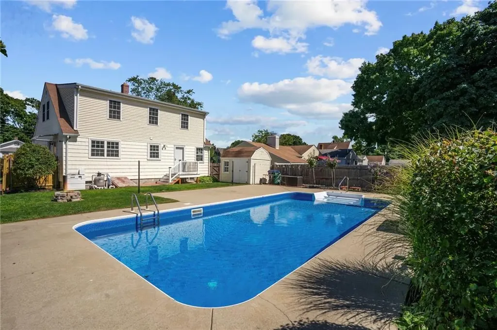 72 Natick Avenue Warwick RI 02886