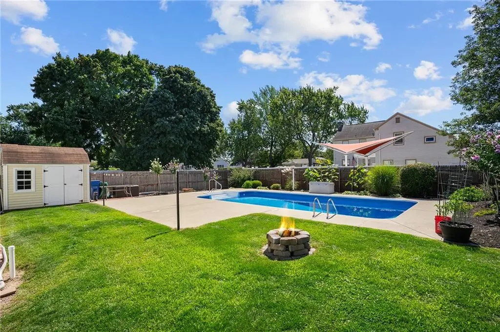 72 Natick Avenue Warwick RI 02886