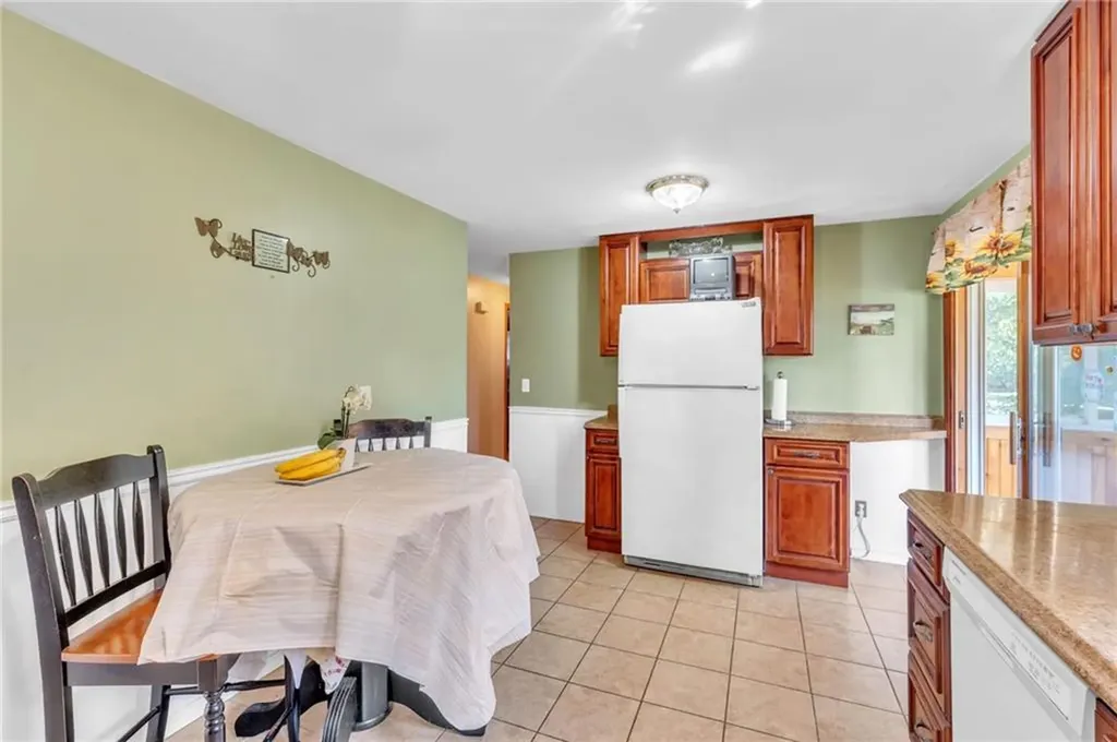 25 Raymond Drive Cumberland RI 02864