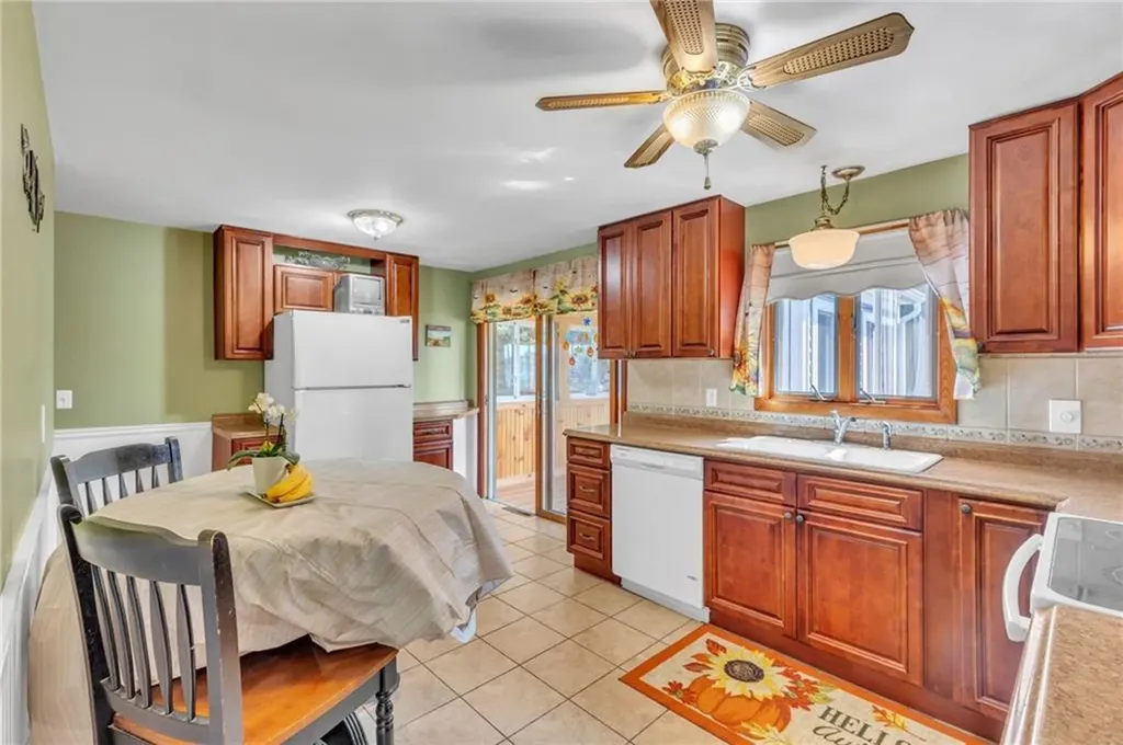 25 Raymond Drive Cumberland RI 02864