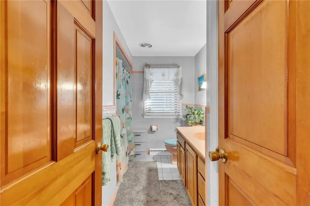 25 Raymond Drive Cumberland RI 02864
