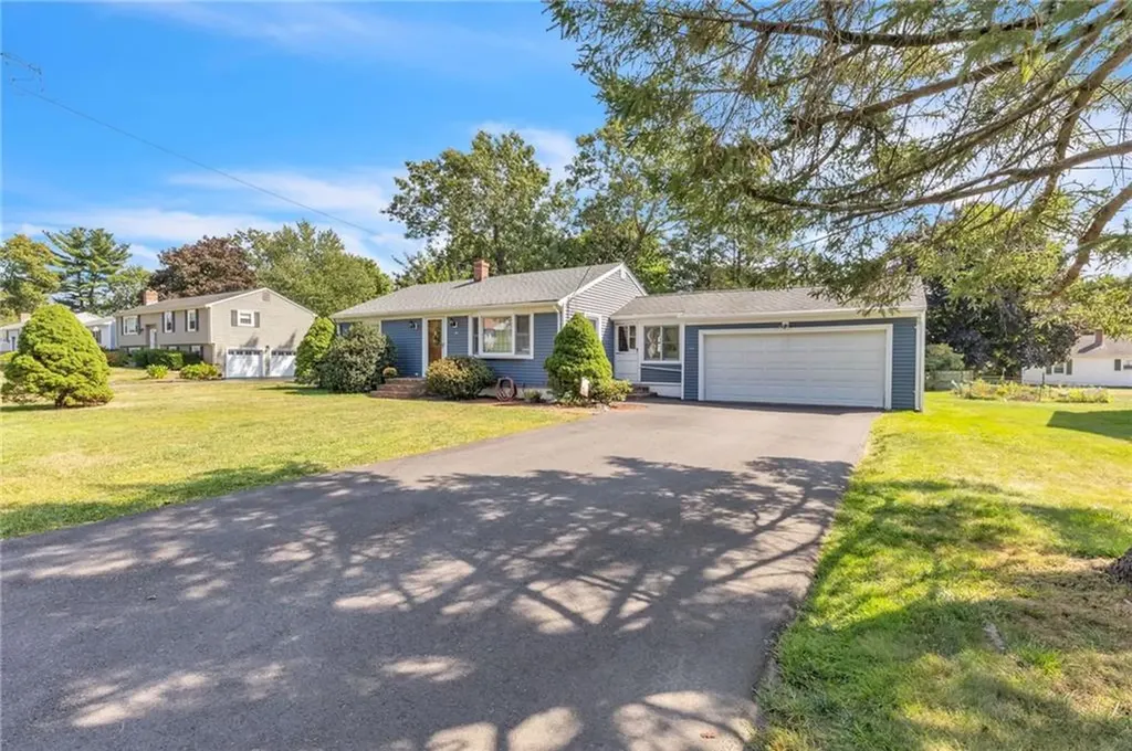 25 Raymond Drive Cumberland RI 02864