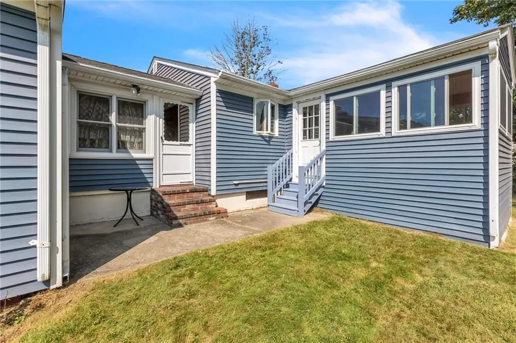 25 Raymond Drive Cumberland RI 02864