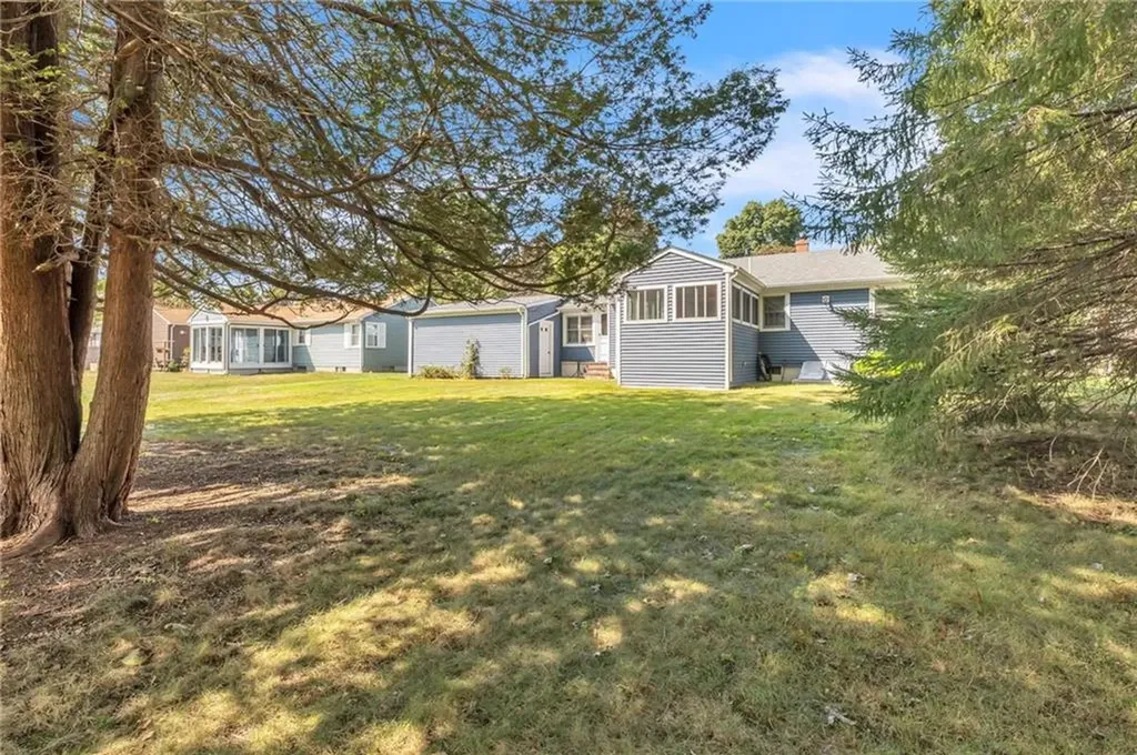25 Raymond Drive Cumberland RI 02864