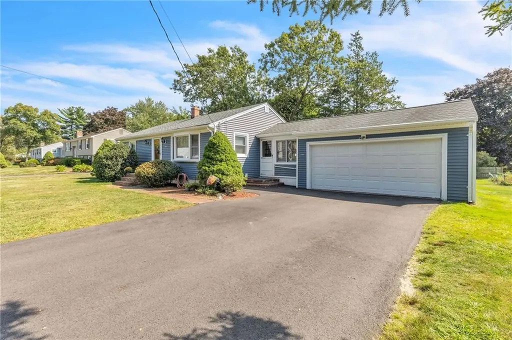 25 Raymond Drive Cumberland RI 02864