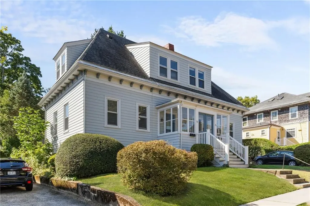 27 Champlin Street Newport RI 02840
