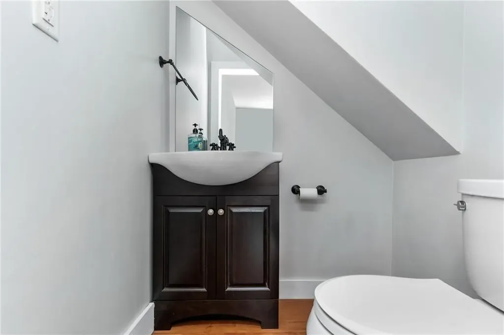 27 Champlin Street Newport RI 02840