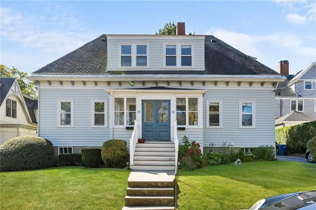 27 Champlin Street Newport RI 02840