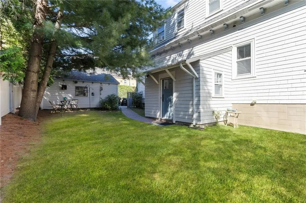 27 Champlin Street Newport RI 02840