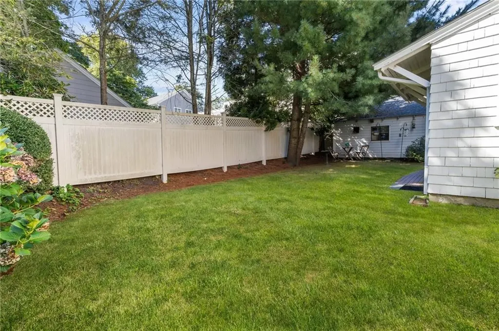27 Champlin Street Newport RI 02840