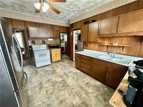 146 Andrews Avenue West Warwick RI 02893