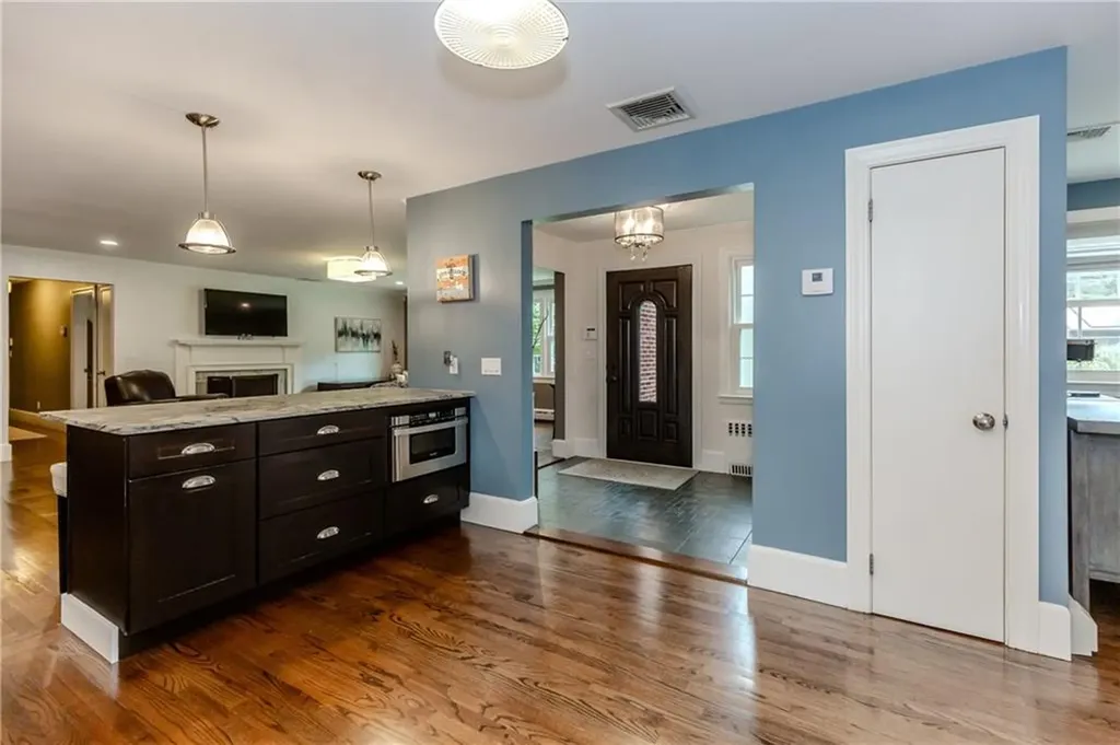 14 Hillsdale Drive Cranston RI 02920