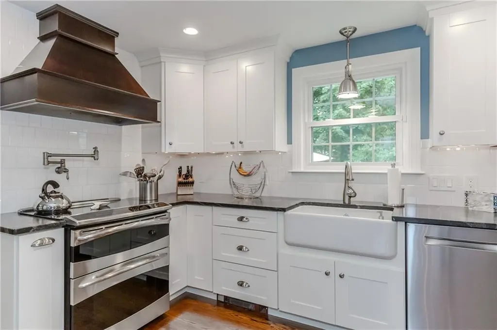 14 Hillsdale Drive Cranston RI 02920