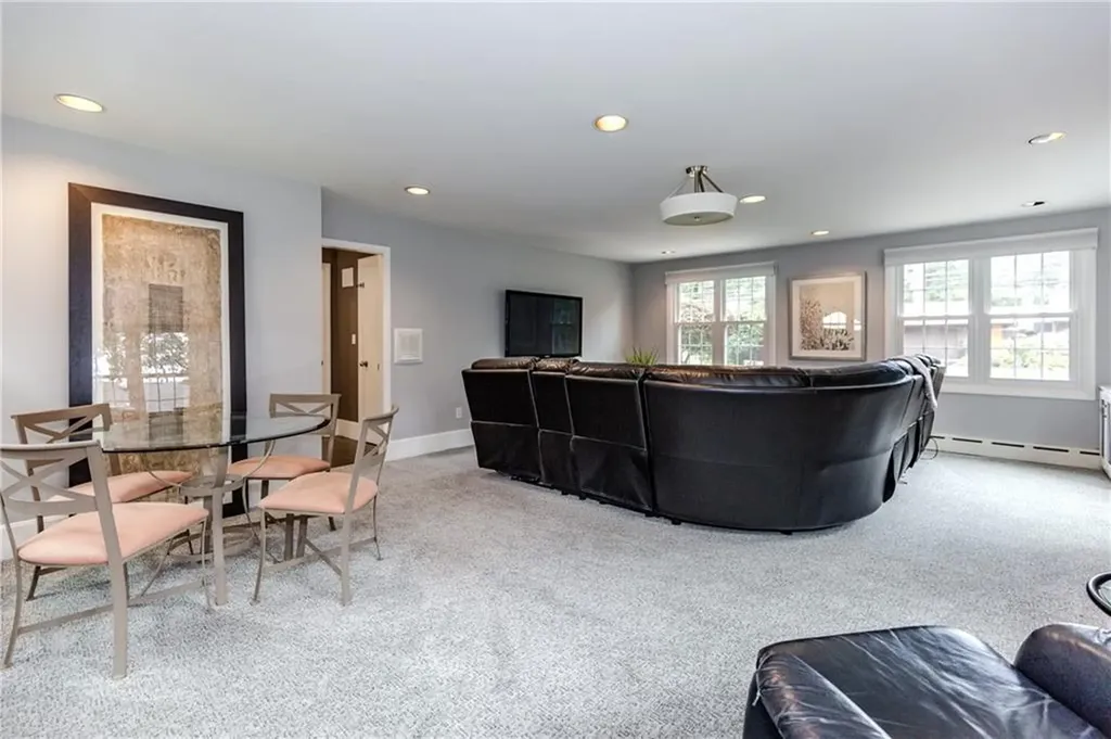 14 Hillsdale Drive Cranston RI 02920