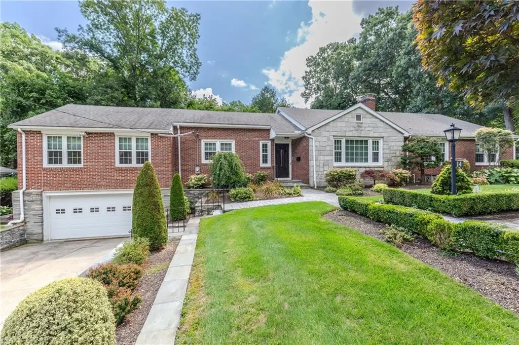 14 Hillsdale Drive Cranston RI 02920