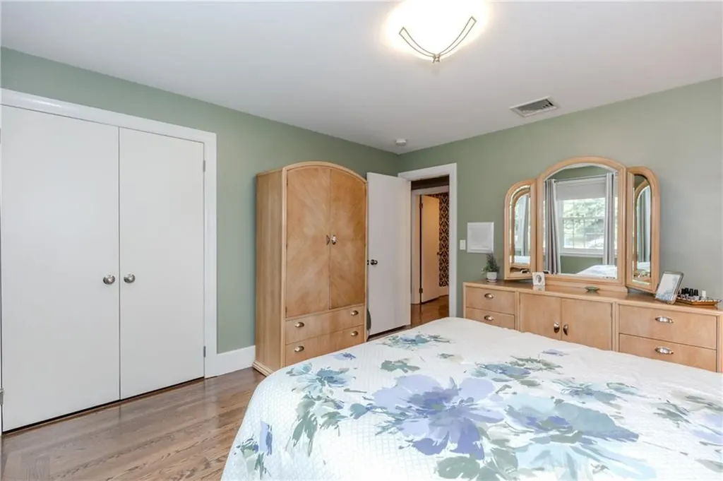 14 Hillsdale Drive Cranston RI 02920