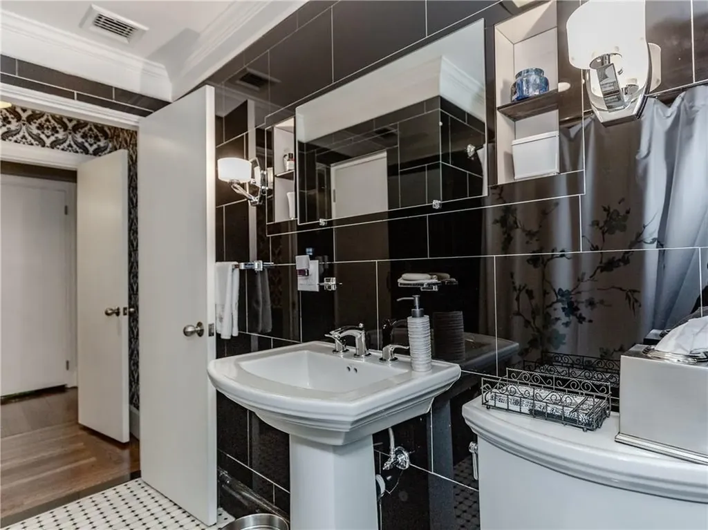 14 Hillsdale Drive Cranston RI 02920