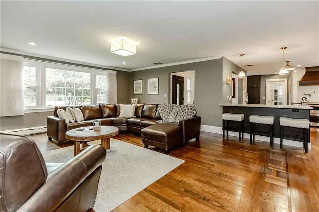 14 Hillsdale Drive Cranston RI 02920