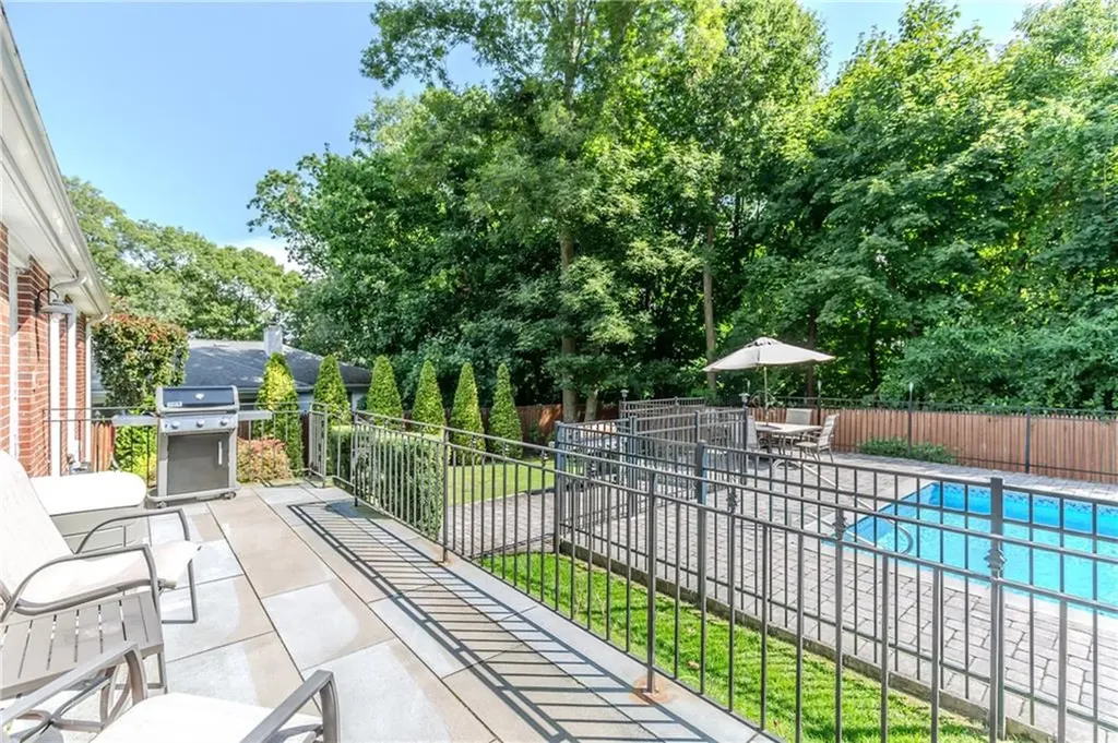 14 Hillsdale Drive Cranston RI 02920