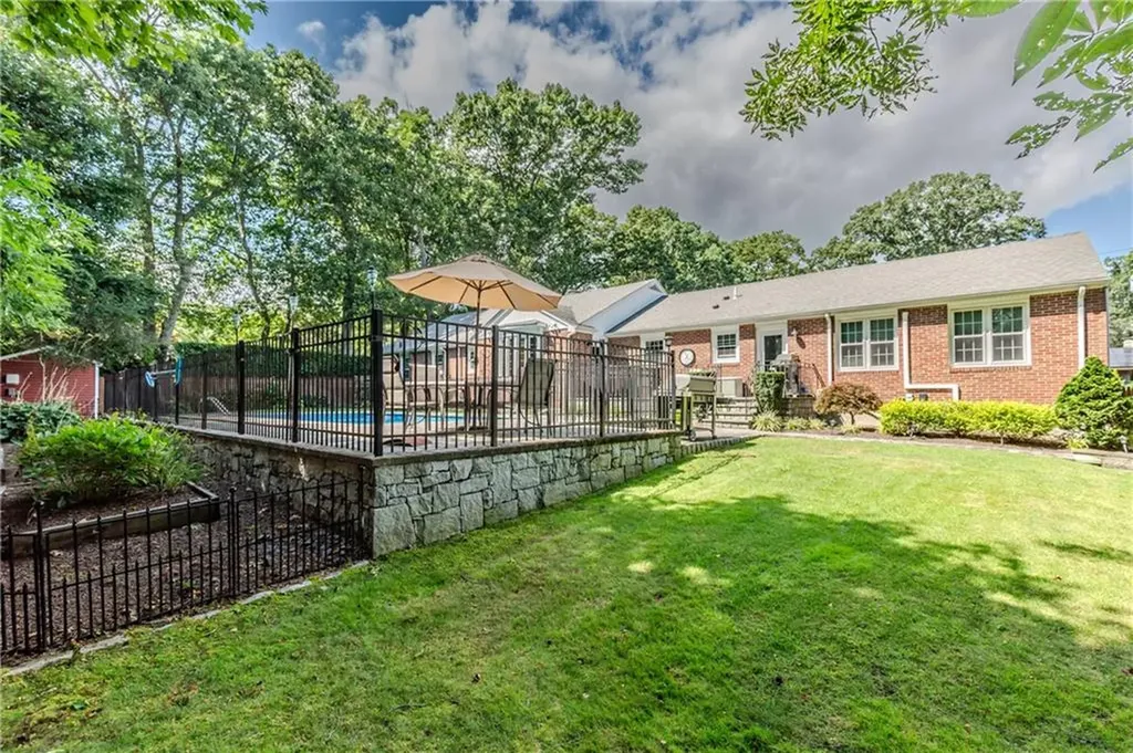 14 Hillsdale Drive Cranston RI 02920
