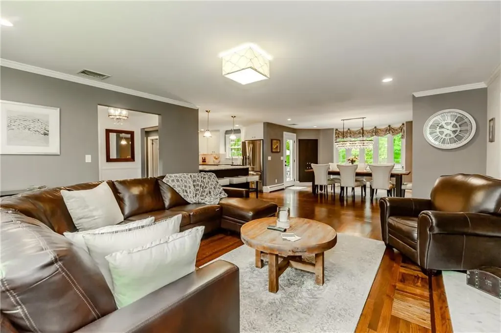 14 Hillsdale Drive Cranston RI 02920