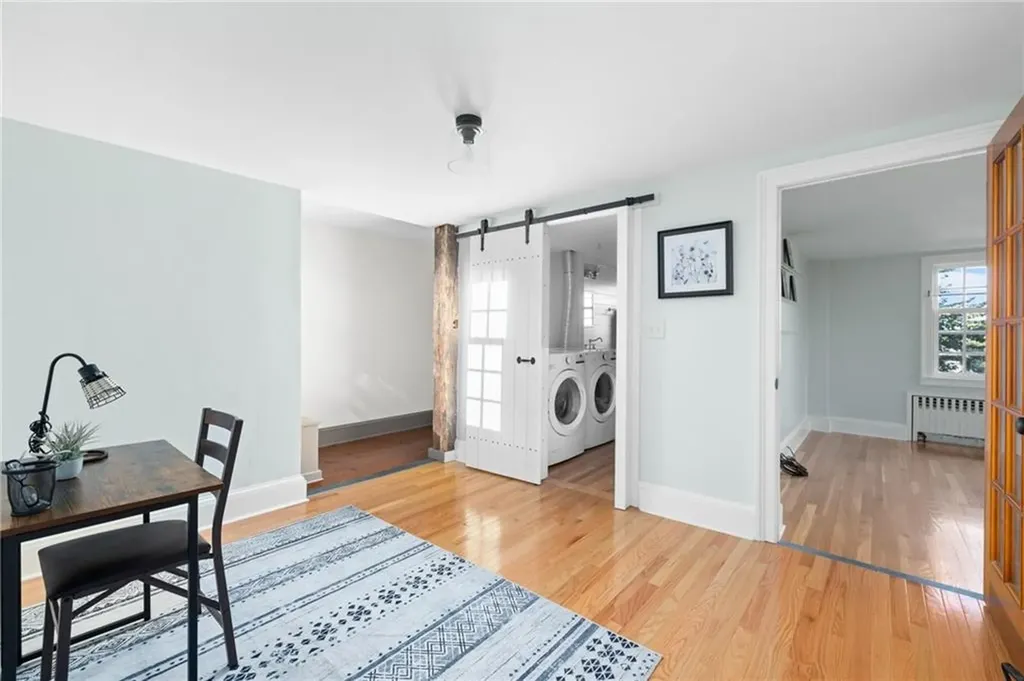 2678 E Main Road Portsmouth RI 02871
