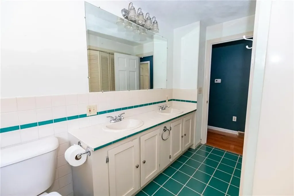 3 Black Walnut Drive Coventry RI 02816