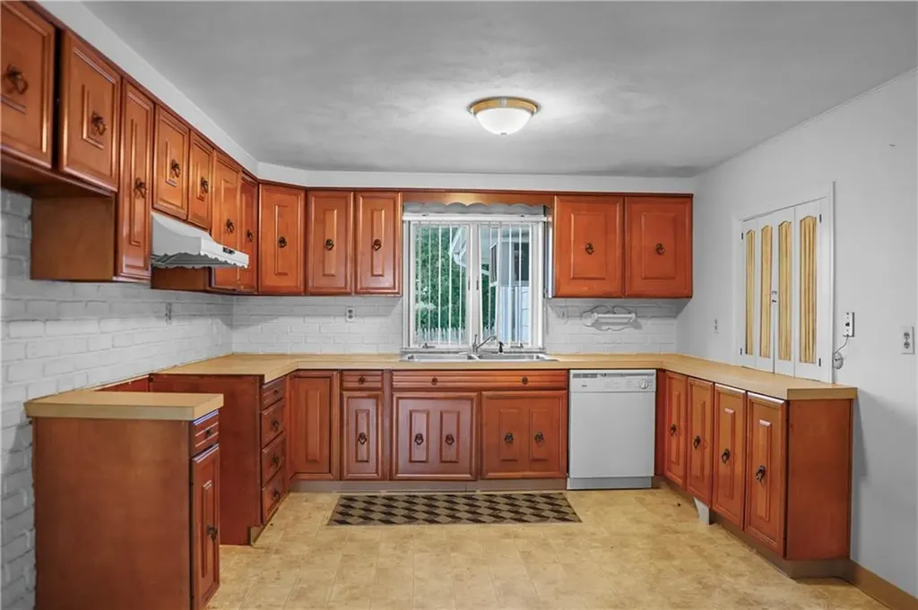 27 Contillo Drive Johnston RI 02919