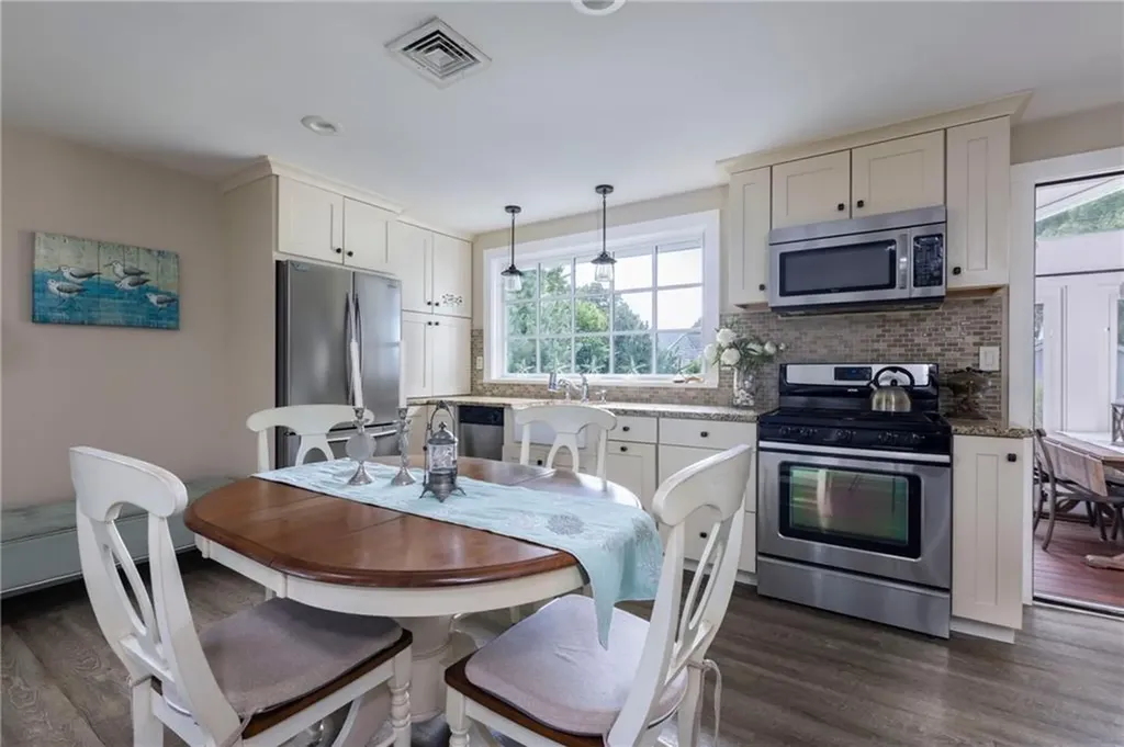73 Upper Highland Road Charlestown RI 02813