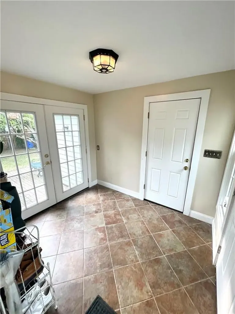 54 River Avenue West Warwick RI 02893