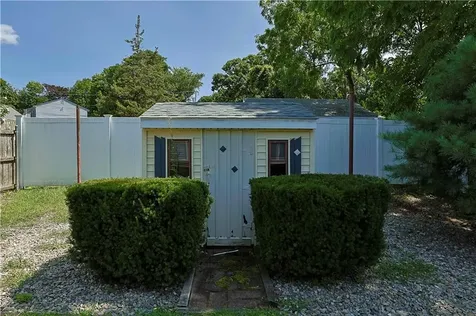 34 Sampson Avenue North Providence RI 02911