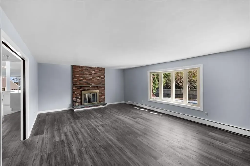 79 Roger Williams Court Portsmouth RI 02871
