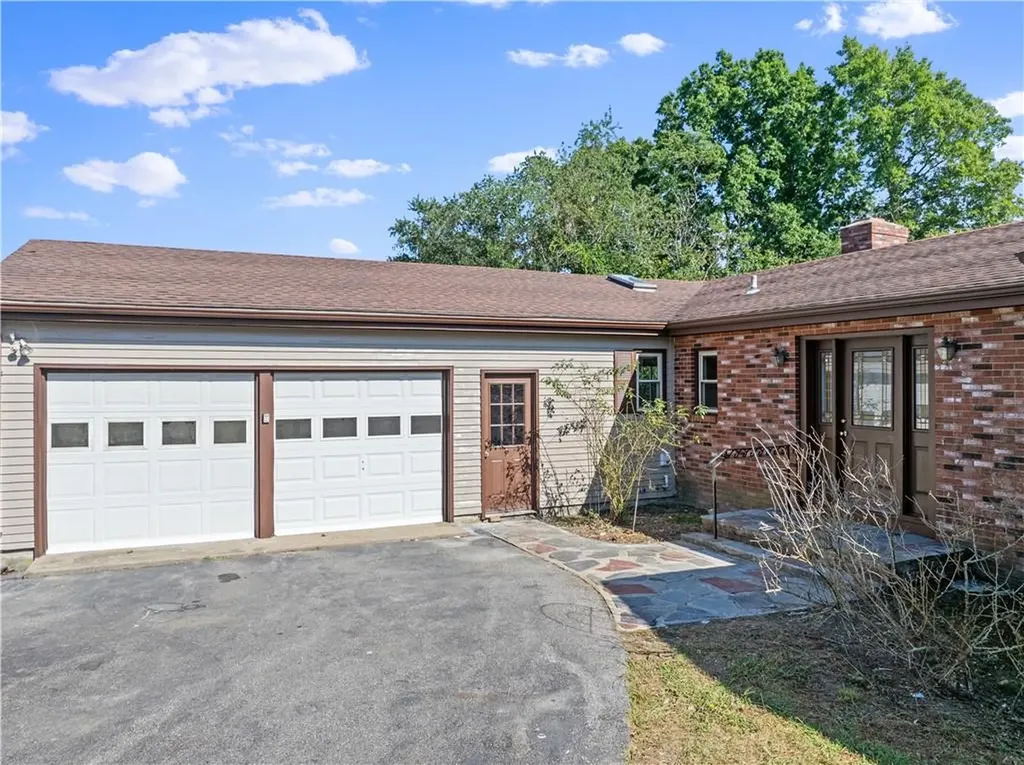 79 Roger Williams Court Portsmouth RI 02871