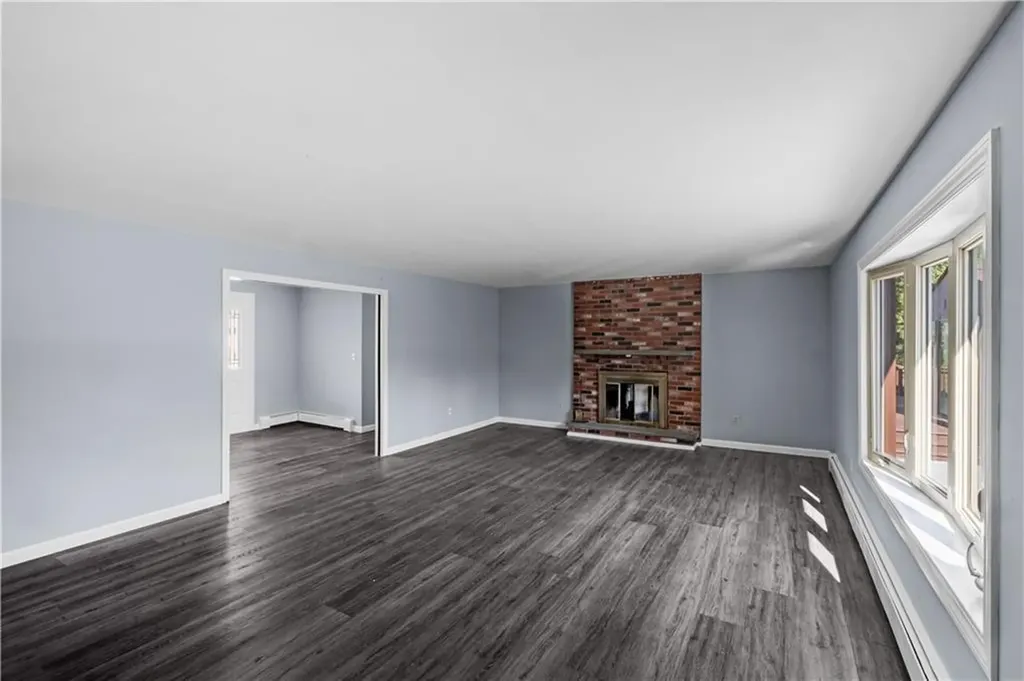 79 Roger Williams Court Portsmouth RI 02871