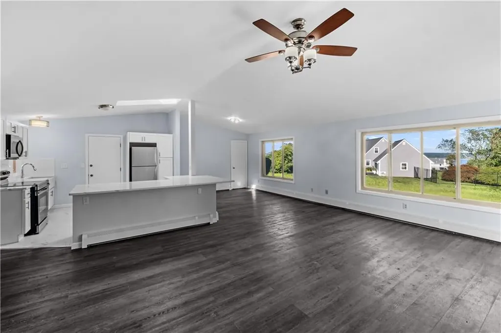 79 Roger Williams Court Portsmouth RI 02871