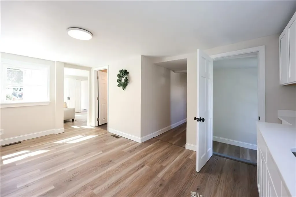 20 Wood Street Warren RI 02885