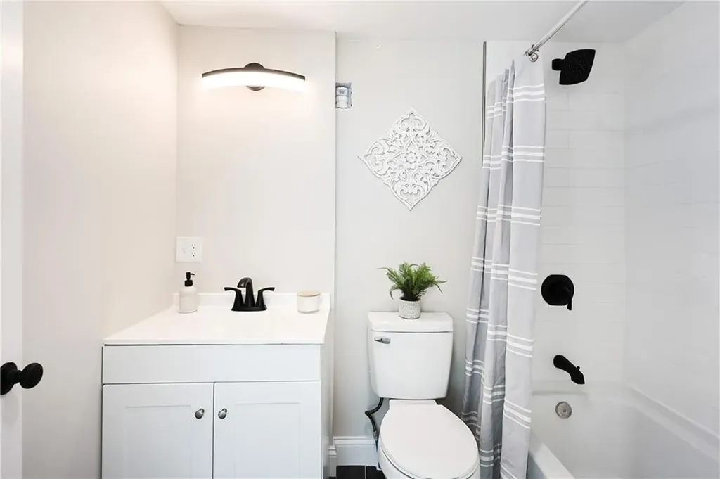 20 Wood Street Warren RI 02885