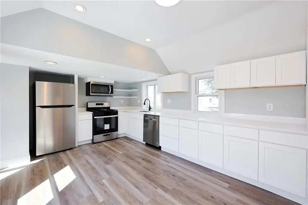 20 Wood Street Warren RI 02885