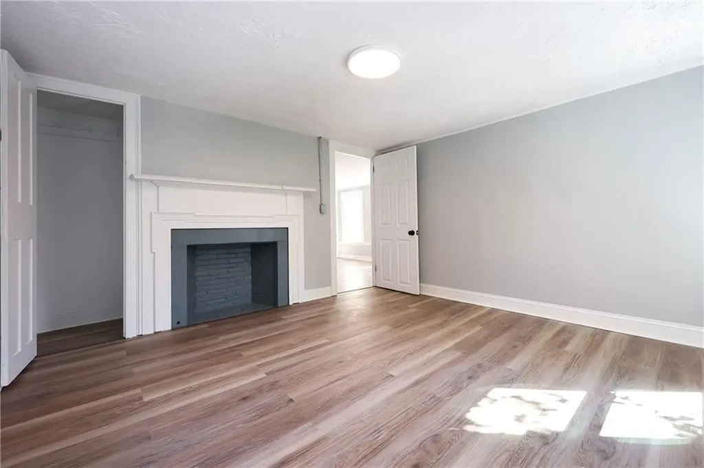 20 Wood Street Warren RI 02885