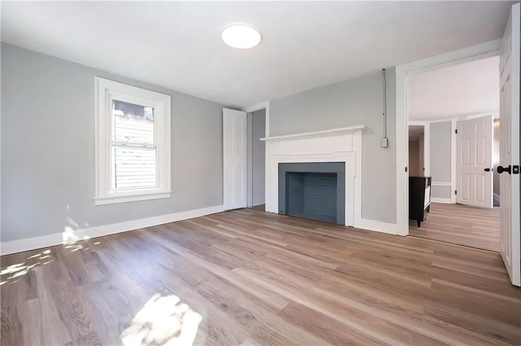 20 Wood Street Warren RI 02885