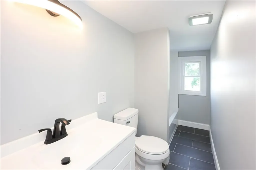 20 Wood Street Warren RI 02885