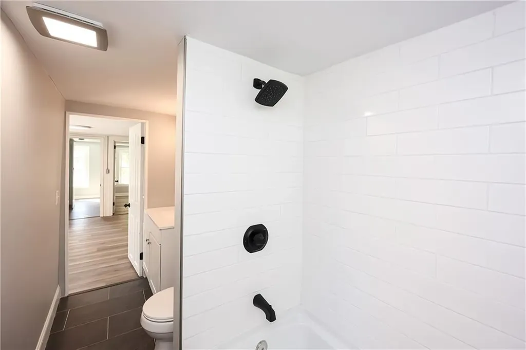 20 Wood Street Warren RI 02885