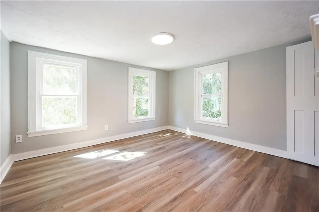 20 Wood Street Warren RI 02885