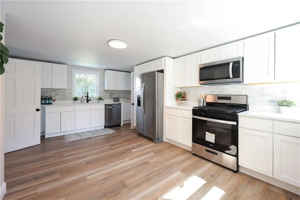 20 Wood Street Warren RI 02885