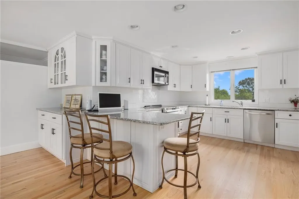 331 Third Beach Road Middletown RI 02842