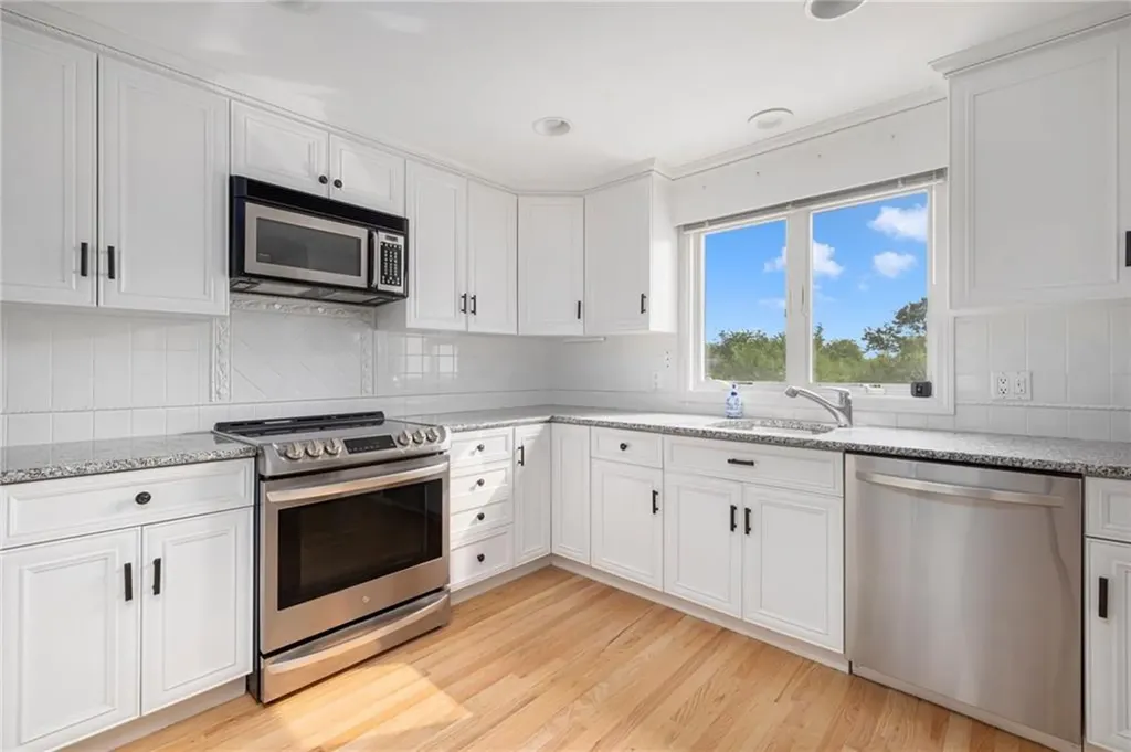 331 Third Beach Road Middletown RI 02842
