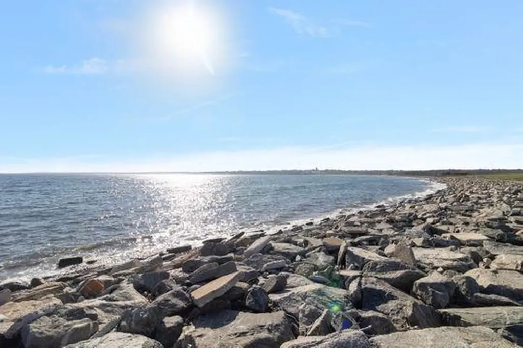 331 Third Beach Road Middletown RI 02842