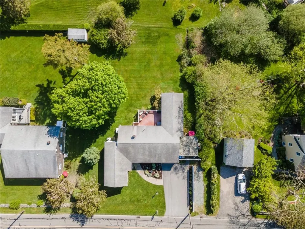 331 Third Beach Road Middletown RI 02842