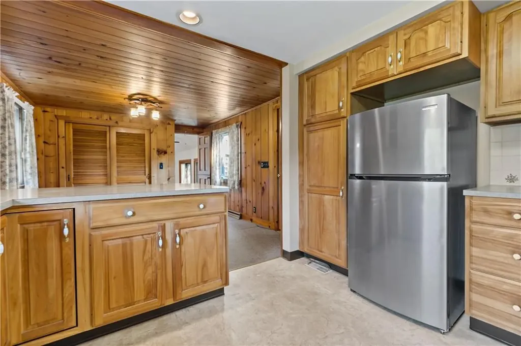 23 Terrace Drive Bristol RI 02809