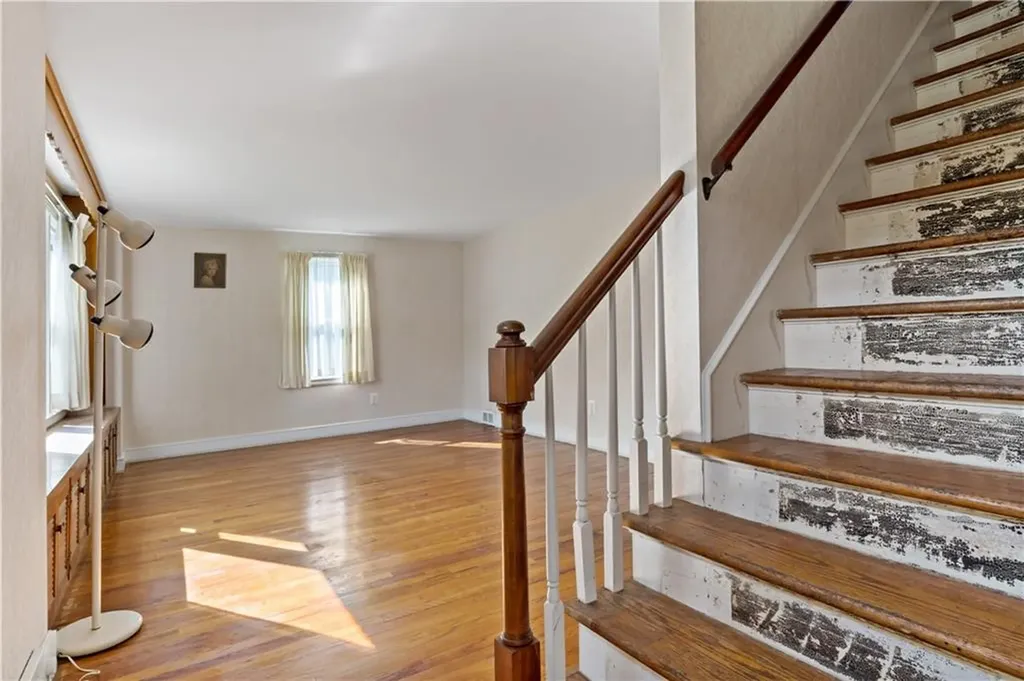 23 Terrace Drive Bristol RI 02809